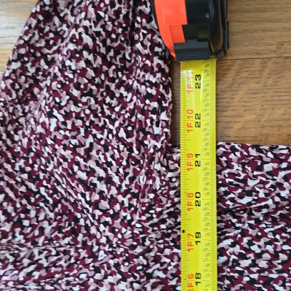 LIZ CLAIBORNE WOMEN'S BURGUNDY & BLACK PULLOVER TUNIC TOP SIZE LARGE - Picture 11 of 14